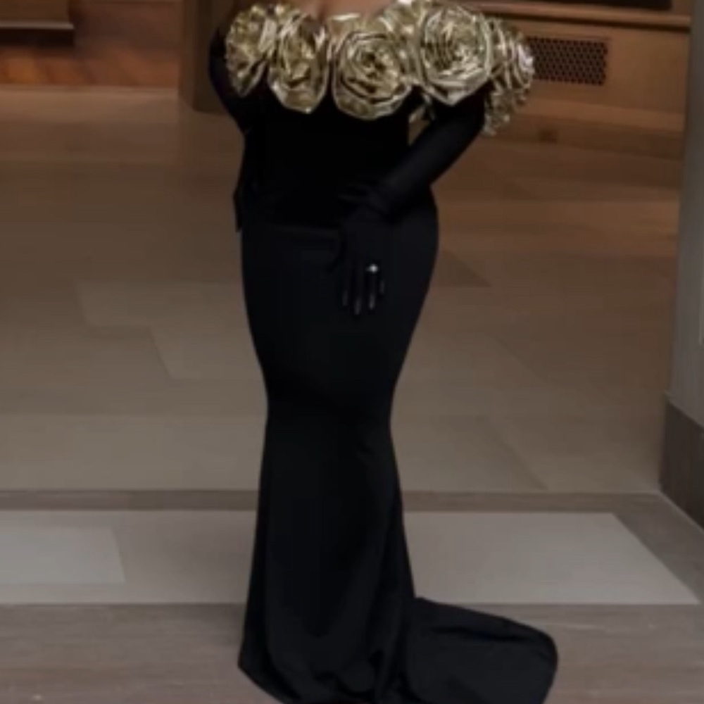 Mimoza Kadriaj Dress - Picture 2 of 7